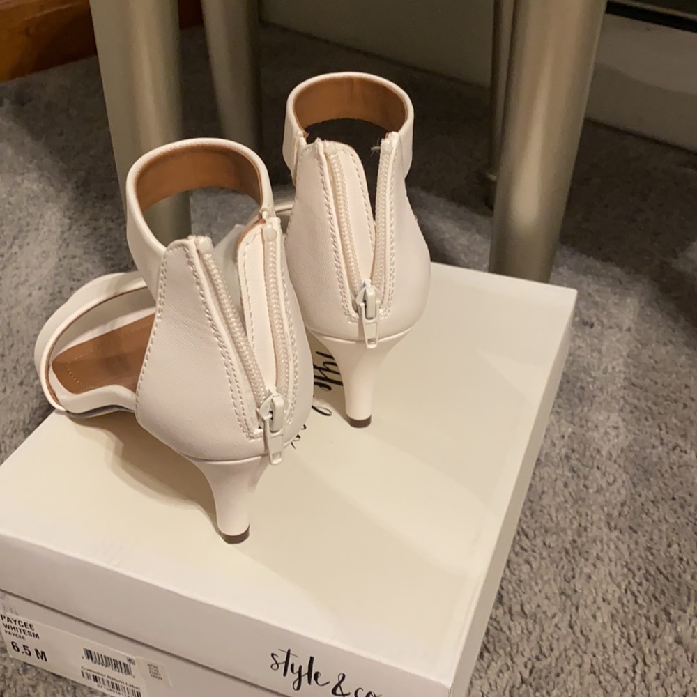 White sandal - Picture 4 of 4